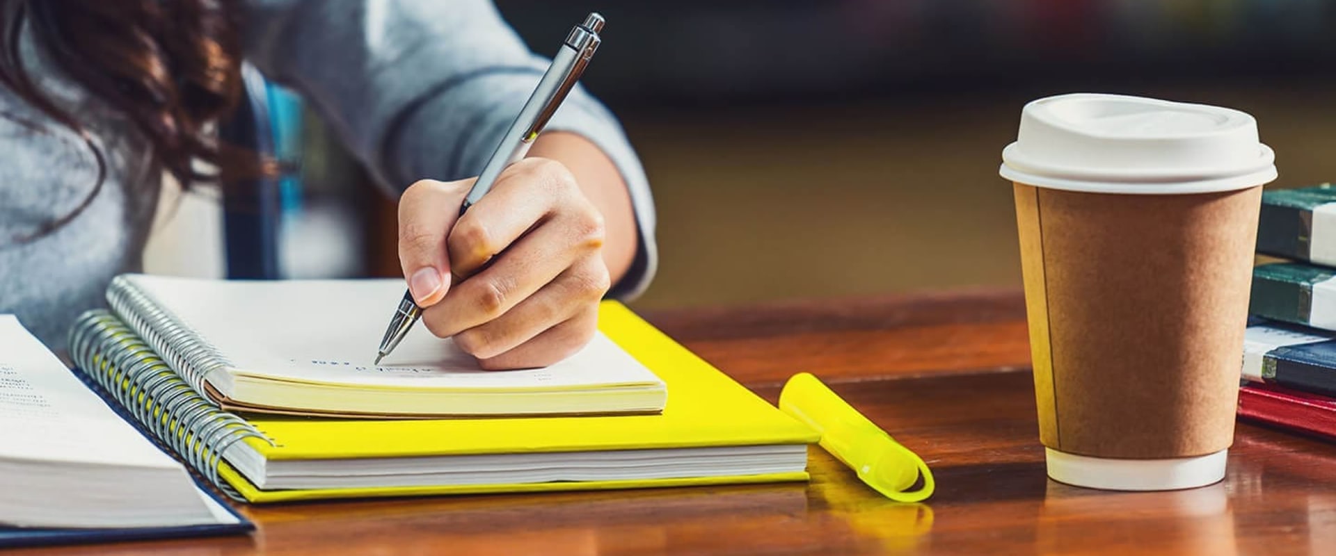 Practical Tips for Writing a Comprehensive Dissertation at UK Universities